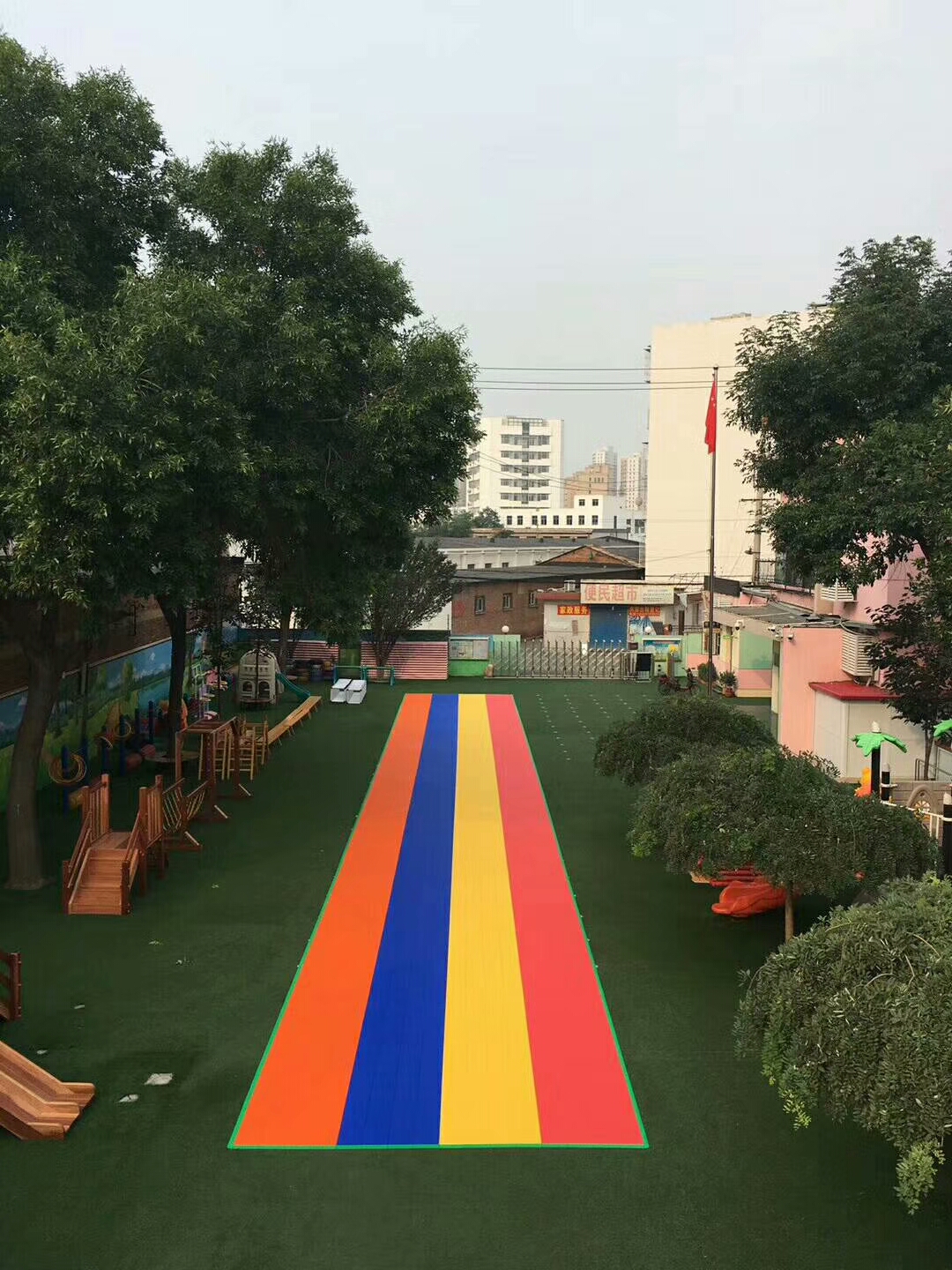 仲達(dá)地板【定】天津，與草坪合體？