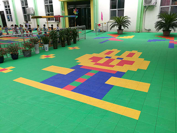 幼兒園懸浮地板對(duì)孩子有什么好處？